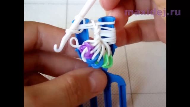 Браслет из резинок КОНФЕТА на рогатке смотреть онлайн