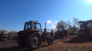Запуск мтз 80 1989г типичный день тракториста, трактором мтз 1221.2