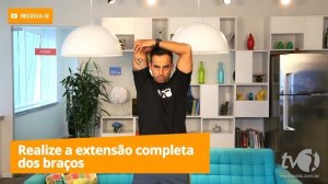 Treino em casa: 3 exercícios com garrafas plásticas para bíceps e tríceps