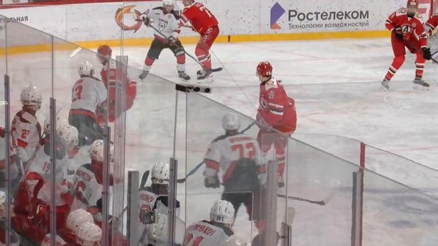 «Молот» переиграл «Авто» в Екатеринбурге смотреть онлайн