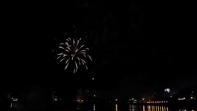 Салют День города Екатеринбург 19 августа 2017 года смотреть онлайн