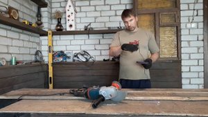Фасад дома из старых досок Country style