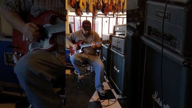 1965 Gibson SG Junior смотреть онлайн