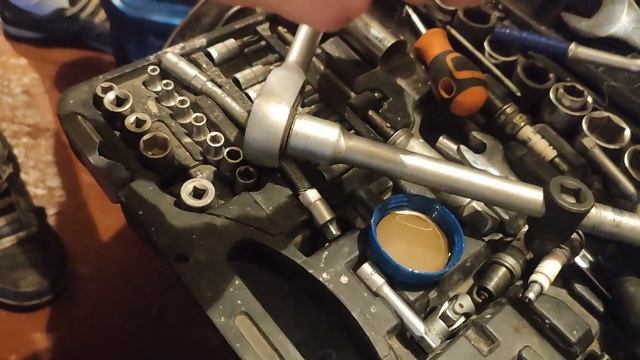 БЕНЗИН В ЦИЛИНДРЕ.РАЗВОД НА СТО НА КАПИТАЛЬНЫЙ РЕМОНТ ИЛИ ОШИБКА МОТОРИСТА. САМИ ЗАМЕНИЛИ ФОРСУНКИ смотреть онлайн