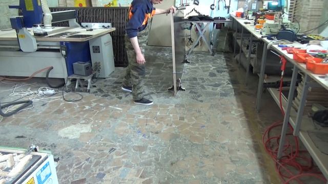 Держатель дверного полотна MAXI смотреть онлайн