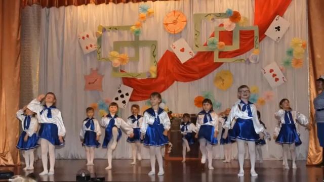 Образцовый танцевальный коллектив 