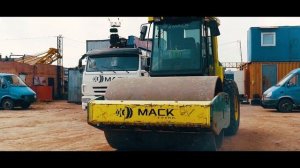 Аренда спецтехники в МАСК групп. Грунтовый каток AMMANN ASC 130D