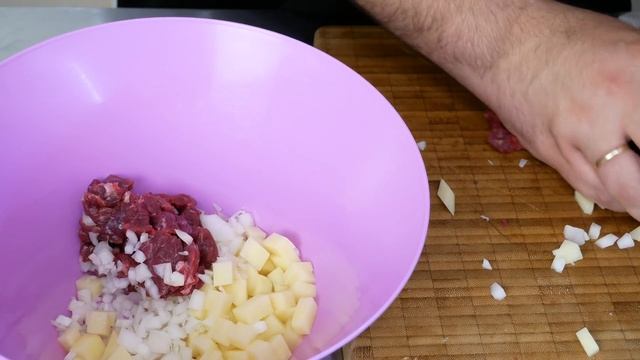 Эчпочмак. Пирожки с мясом и картошкой с кучей бульона внутри