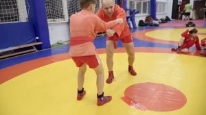 Самбо: упражнение по выведению из равновесия #2