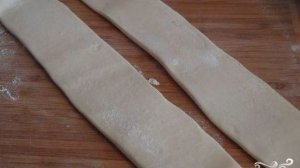 Яблочный пирог из слоеного бездрожжевого теста
