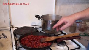Борщ с зелёной чечевицей, на говяжьей лопатке.