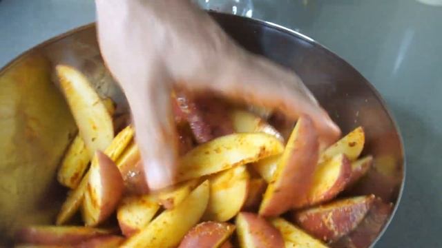 КАРТОШКА по Деревенски! ЖАЛЬ, что я не пробовал этот РЕЦЕПТ раньше! смотреть онлайн