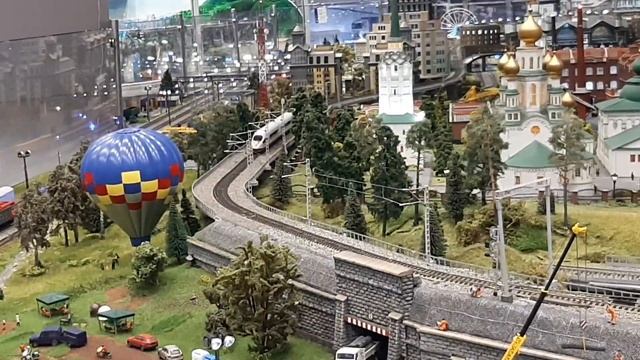 Железнодорожный макет на Рижском вокзале смотреть онлайн