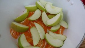 Компот из яблок и мандаринов