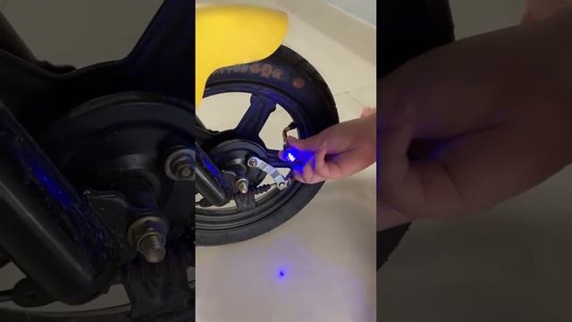 Do you want a cool car tire light?