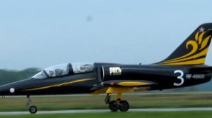 Пилотажной группа "Русь" .        Самолет : Л-39