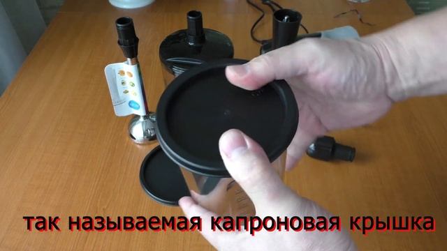 Компактный погружной блендер Bosch MSM67165RU для маленькой кухни.