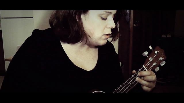 Lynsey Moon - "Just Breathe" (Pearl Jam ukulele cover) смотреть онлайн