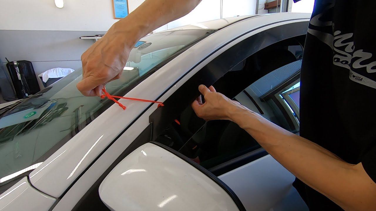 LADA VESTA NG ДЕФЛЕКТОРЫ 2D. смотреть онлайн