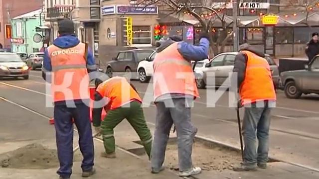 Экстренный ремонт отремонтированного начали на Большой Покровской смотреть онлайн