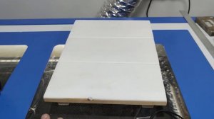 Лазерная Гравировка стекла и раскрой кожи. ОБЩИМ ПЛАНОМ.