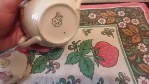 Как выглядит клеймо на посуде Полонского фарфорового завода 1953-1957 года Сахарница принт земляник