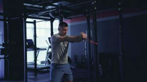 Жим антиротационный с разгибанием плеча/ Pallof press shoulder extention