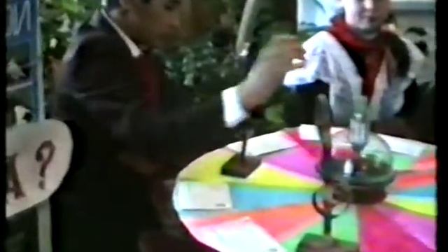 1988 год. Мой 6 "В" Открытый урок биологии. Смешная девочка с косичкой и в очках-я. (1) смотреть онлайн