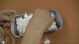 Как сделать искусственный снег, похожий на настоящий 1