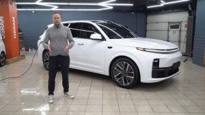 АНТИХРОМ на белом LiXiang L7, полная оклейка плёнкой STEK, бронь лобового стекла