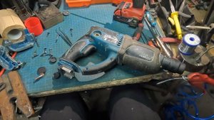 How to disassemble & repair Makita BHR202/DHR202 18V cordless rotary SDS-PLUS hammer drill