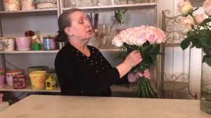 БУКЕТ ИЗ РОЗ. СПИРАЛЬНАЯ ТЕХНИКА. ФЛОРИСТИКА ДЛЯ НАЧИНАЮЩИХ