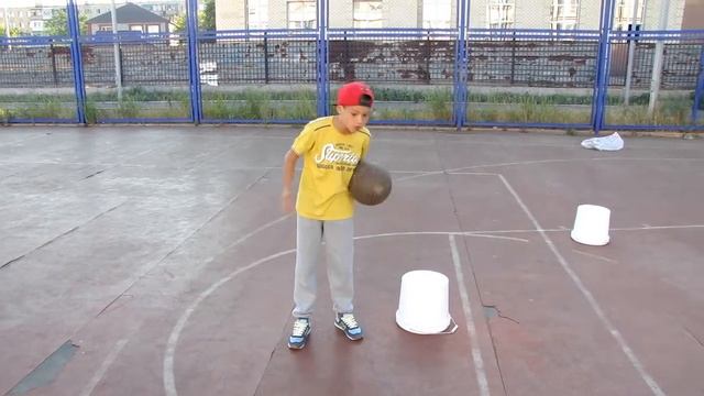 баскетбол, 29, уроки баскетбола, одному за всю команду, играть в одиночку, играю один, сам за всех, смотреть онлайн