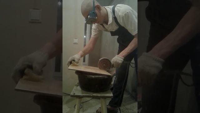 Как резать толстую керамогранитную плитку в домашних условиях болгаркой? смотреть онлайн