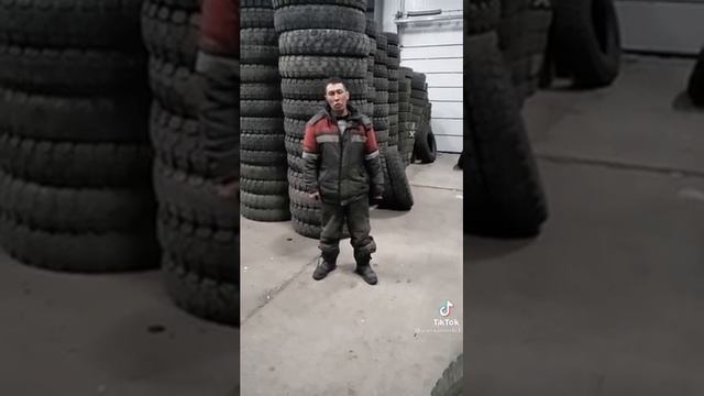 Очень красиво поёт песни Людмилы Зыкиной. смотреть онлайн