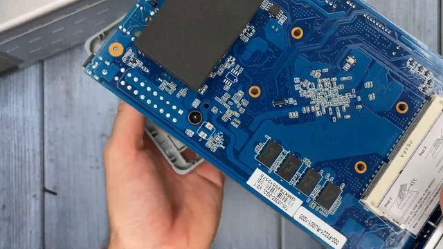 Локальное ОБЛАКО для дома и офиса – NAS TerraMaster F2-221 смотреть онлайн