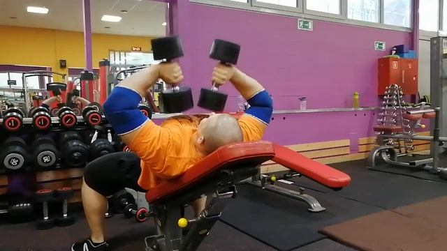 16 жим тэйта смотреть онлайн