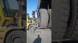 Снятие задних колес с Белаза