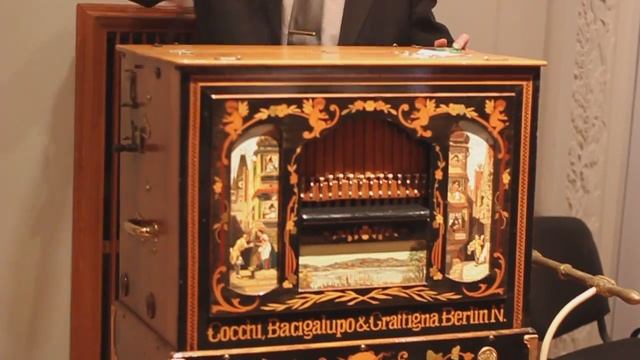 Механические музыкальные инструменты. Шарманка
