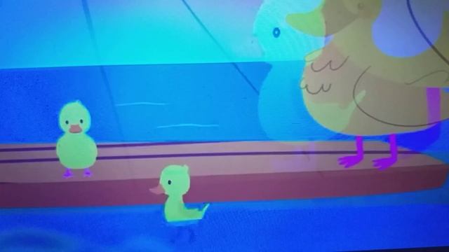 Утята на прогулке. Мама утка и утята. Песенка для детей. смотреть онлайн