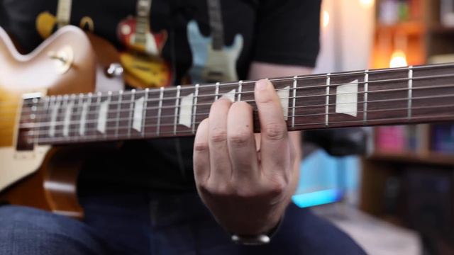 Unboxing a Les Paul Tribute...Has Gibson FINALLY Got Something Right? смотреть онлайн