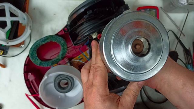 Ремонт пылесоса Philips FC9174, не включается. смотреть онлайн