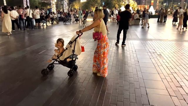 ?? BURJ KHALIFA NIGHTLIFE DISTRICT DUBAI UAE 2023 [FULL TOUR] смотреть онлайн