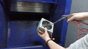 Чистка блока питания от пыли сжатым воздухом