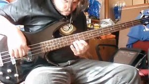 SergiusBG - Review Ibanez GSR200 Fretless II