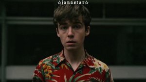 Sam Tinnesz - play with fire | James e Alyssa • The end of the f *** ing world (tradução)