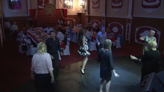 Ведущая и певица Маргарита Кормилицына. Ресторан Дубрава Холл