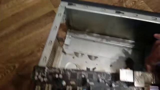 Жесть, что бывает если не чистить комп.НИКОГДА! СЛАБОНЕРВНЫМ НЕ СМОТРЕТЬ.