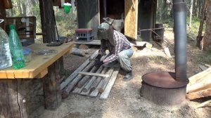 На бунгало с блондинкой