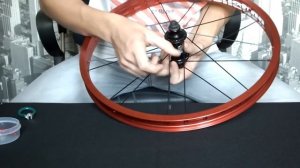 Спицовка колеса, как заспицевать колесо.